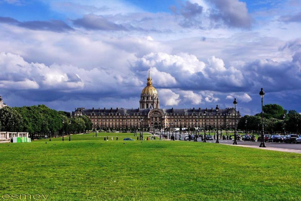 Appartement Modernized Studio - Meters From The Invalides Gardens